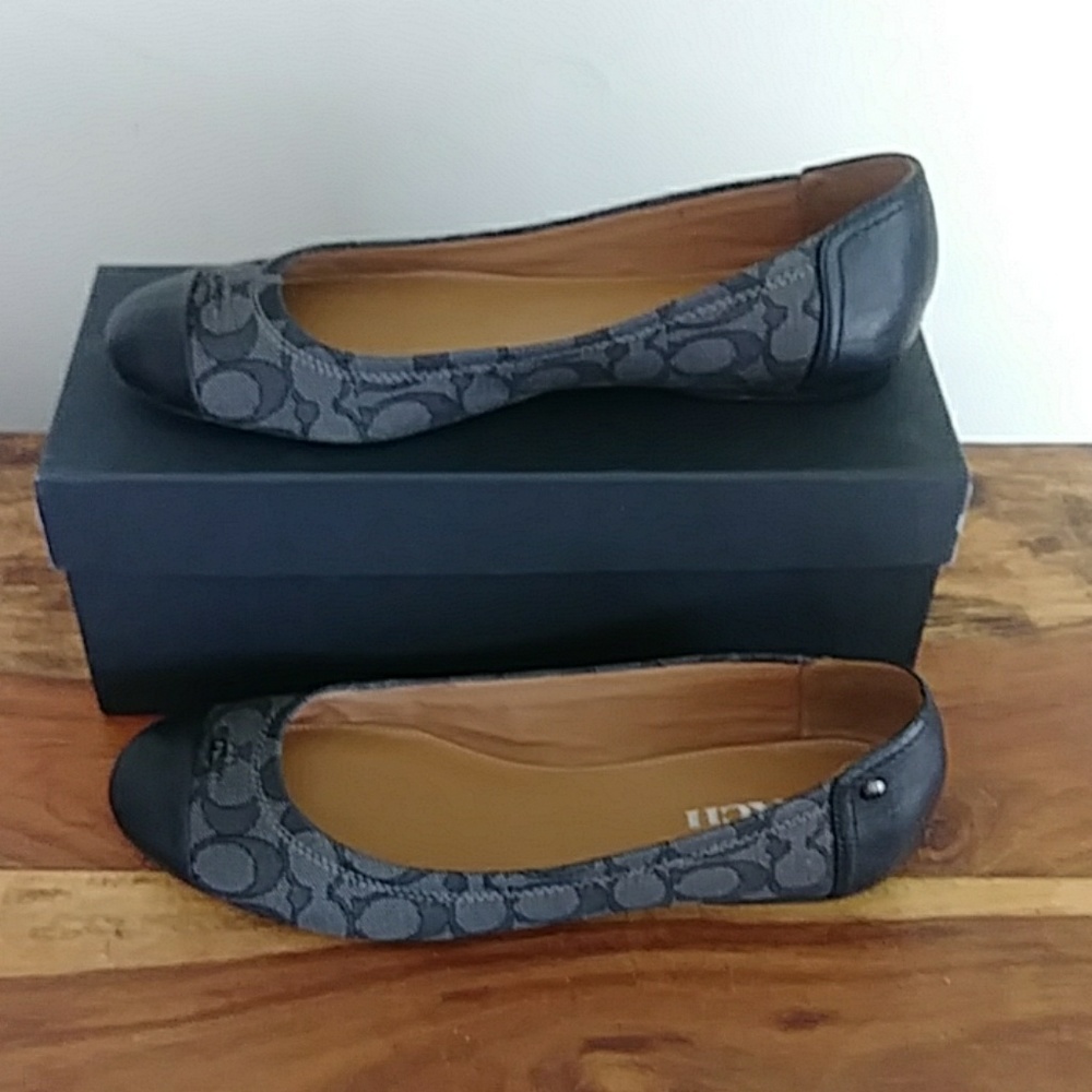 Coach Chelsea Outline Signature Flats Size 10 - Picture 6 of 6